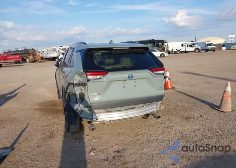 2022 Toyota Rav4 Hybrid Xle z USA, uszkodzony, nr VIN 2T3RWRFV9NW130651